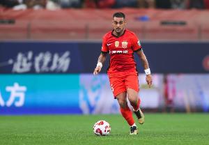 东体：海港可谓“拼光了最后一颗子弹” 莱昂纳多似乎是被顶伤