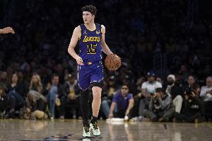 里夫斯：高中时曾在一场三加时的比赛中拿到73分