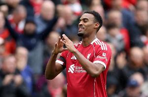 赫拉芬贝赫：续约？我在利物浦很开心，还没谈过让我们再看看吧