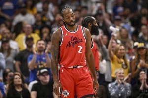 解说：快船比赛老是先扬帆起航再船破人亡 保罗等替补状态太糟糕