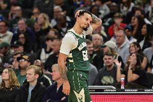 绿色地板！科尔·安东尼谈NBA杯：必须好好打一场 肯定会超尽兴的