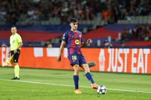 世体：赫拉德-马丁已做好了踢中后卫的准备