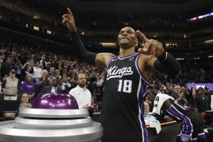 蒂格：威少抢篮板的本领不是教出来的 我篮板从未上双过