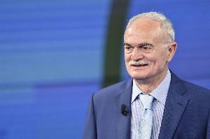 马佐拉：劳塔罗是真正的队长就像我一样，希望他能捧起大耳朵杯