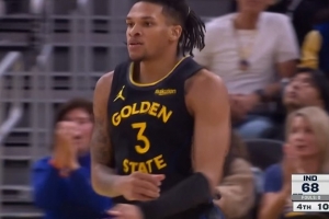 重点培养！理查德持球到罚球线 撤步跳投稳稳命中