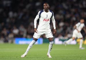 记者：如若接受手术治疗，穆阿尼可能将因伤缺阵6-8周