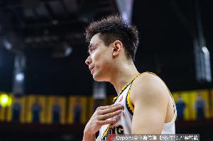 赵继伟工作室官博：目前初步判断是拉伤 还有待医生进一步检查